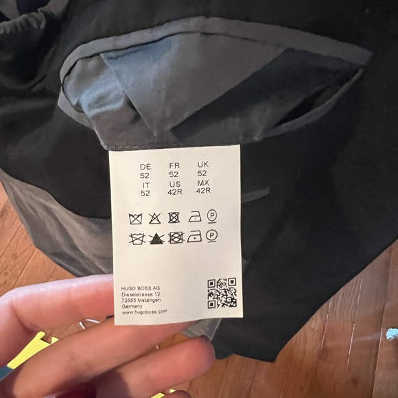 Men’s Hugo Boss wool coat- size 42 - charcoal - Picture 10 of 10